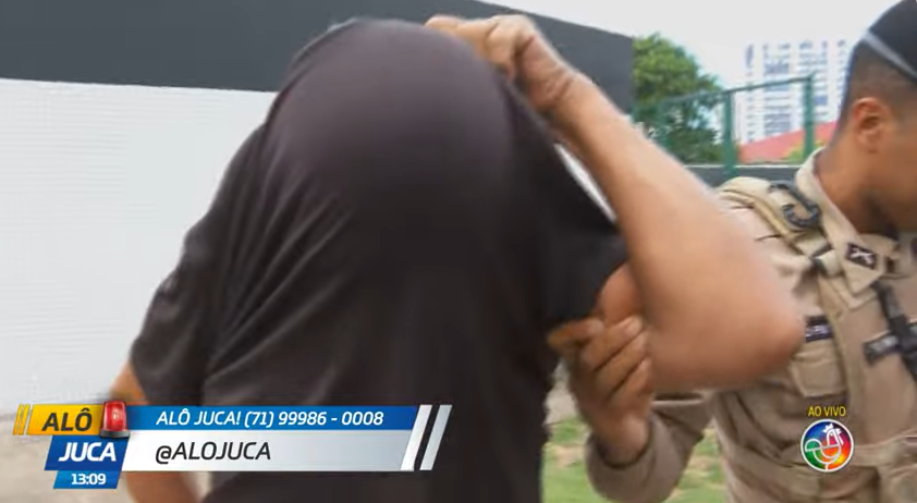 Homem Mostra Conteúdos Para Menor De Idade no Metrô