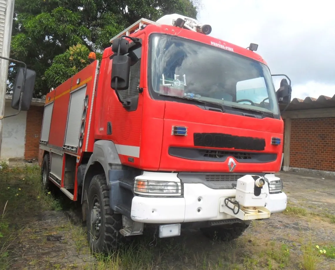 Incêndio atinge edifícios na Avenida Sete de Setembro neste domingo (22)