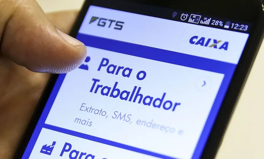 Agências da Caixa abrem neste sábado para saque do FGTS