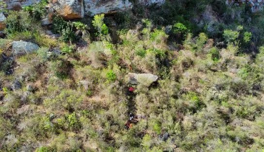 Bombeiros localizam corpo de homem desaparecido na Serra da Santa Cruz, em Jeremoabo