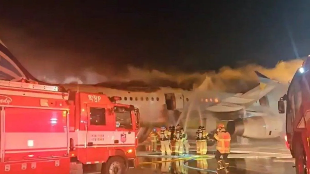Avião com 176 pessoas pega fogo na Coreia do Sul