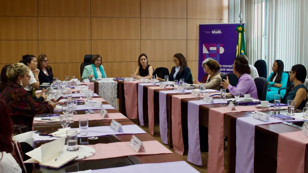 Governo federal quer apoio de times de futebol contra feminicídio