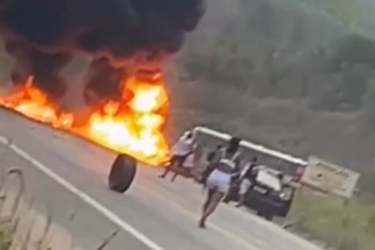 Protesto por morte de menina interdita BR-101. Foto: Reprodu&ccedil;&atilde;o | V&iacute;deo