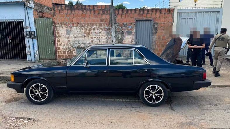 Homem Encontra Corpo No Porta Malas Do Próprio Carro Em Barreiras