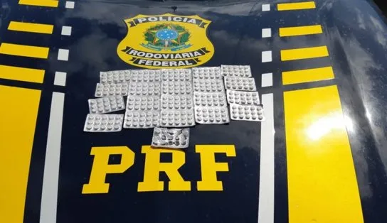Drogas na cueca: falso ambulante esconde comprimidos de anfetamina nas 'partes íntimas' e é flagrado pela PRF