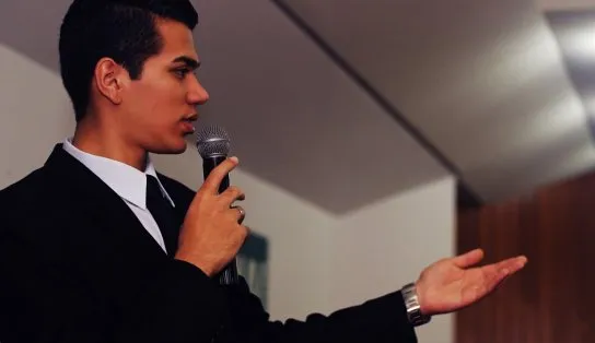 Curso de Cerimonial de Formatura e 15 anos é oferecido gratuitamente pela Fundação Cidade Mãe; saiba como se inscrever