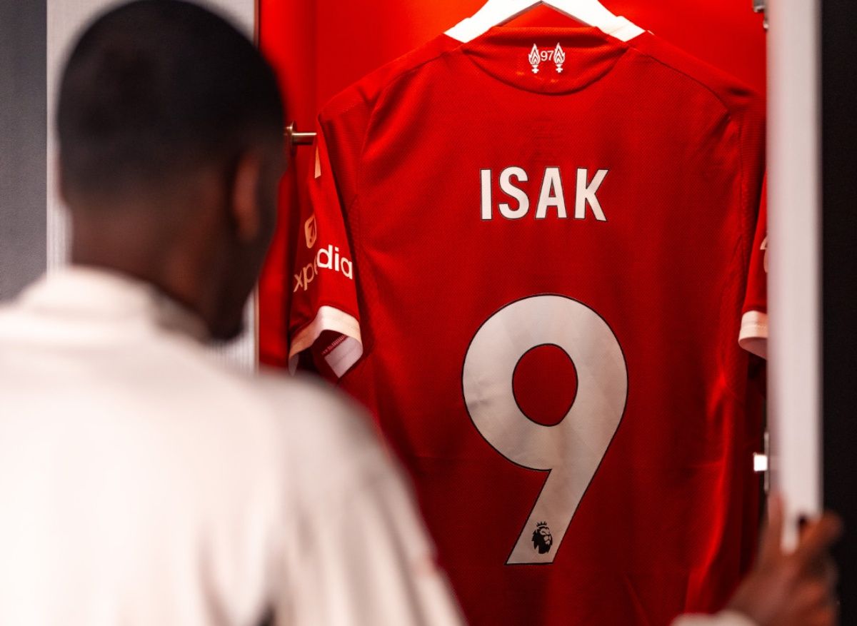 Negócio milionário do Liverpool coloca Isak atrás apenas de Neymar e Mbappé na lista histórica. Foto: Divulgação/Liverpool