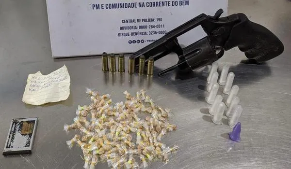 Suspeito de tráfico de drogas é morto após troca de tiros com a PM, em Saramandaia