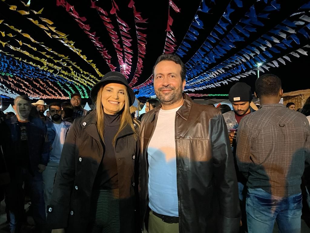 Prefeita de Conquista, Sheila Lemos, e marido, Wagner Lemos | Foto: PMVC