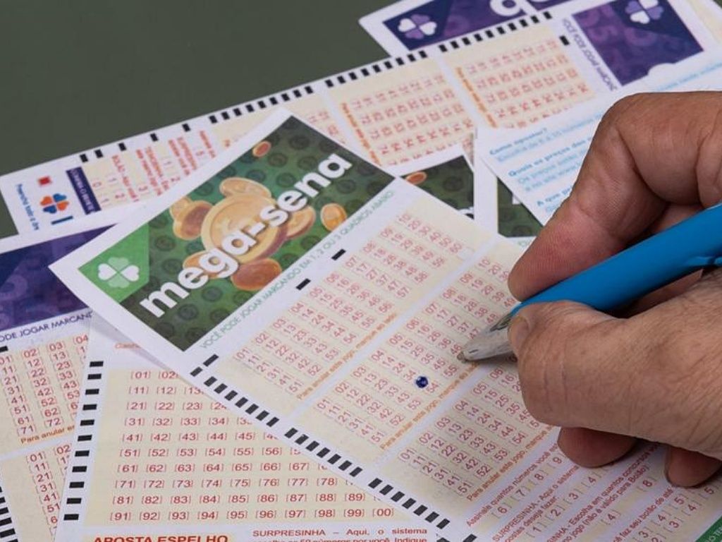 Como ninguém acertou a Mega-Sena nesta terça-feira, o prêmio do próximo sorteio, a ser realizado na quinta (31), acumulou para R$ 76 milhões. Foto: Shutterstock