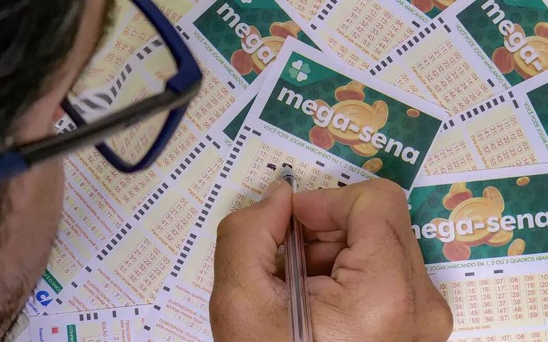 As apostas online para a Mega-Sena 30 Anos podem ser feitas pelo aplicativo oficial das Loterias Caixa ou pelo portal digital da Caixa Econ&ocirc;mica Federal/Foto: Reprodu&ccedil;&atilde;o