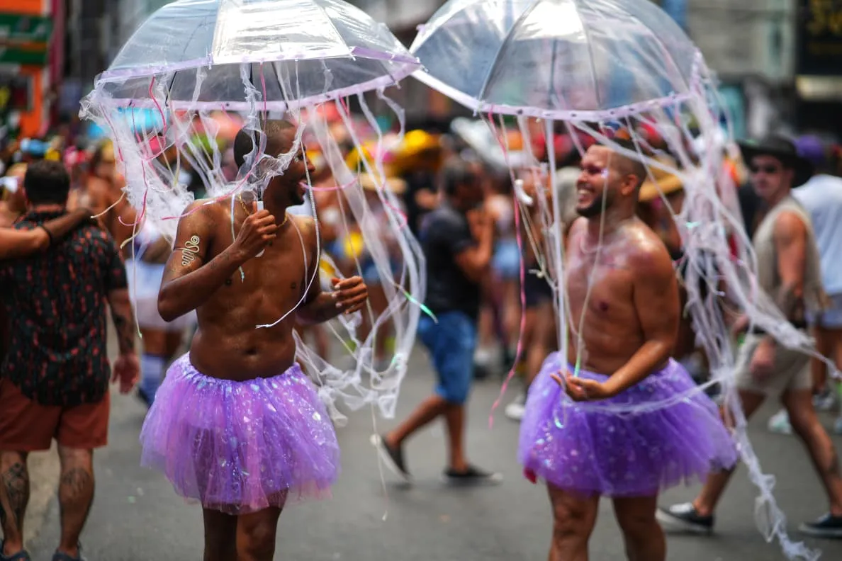 Inspirações de looks para o Carnaval: veja fotos do Banho de Mar à Fantasia