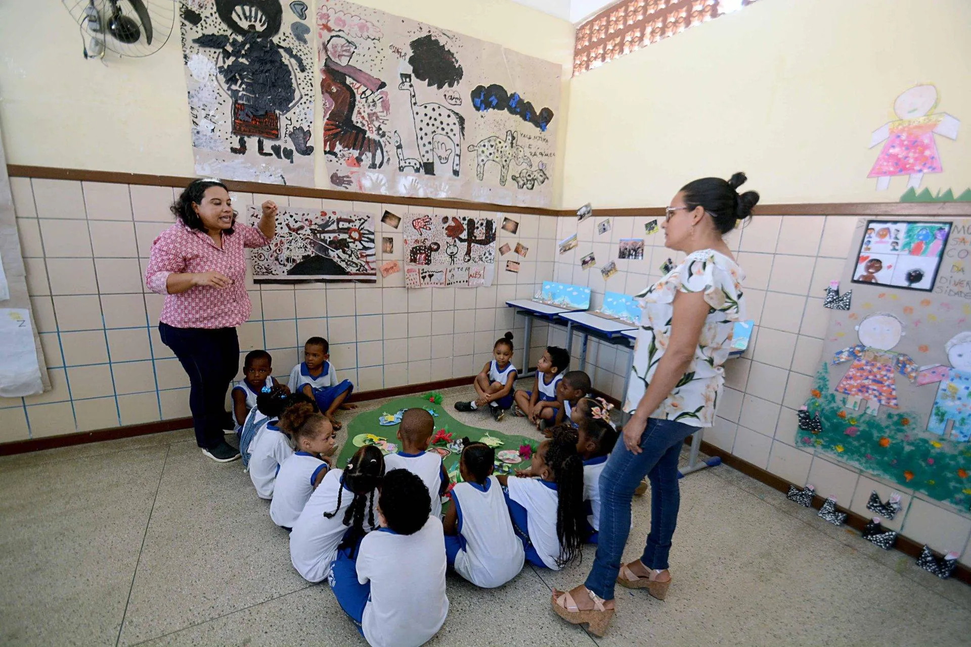 Virou lei: profissionais da rede municipal de educação agora têm direito a meia-entrada em Salvador