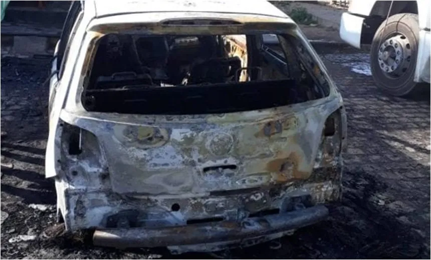 Homem é baleado e tem carro incendiado após troca de tiros em Alagoinhas