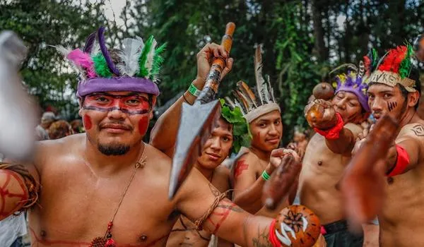 Medidas protetivas a indígenas durante pandemia são sancionadas com veto por Bolsonaro