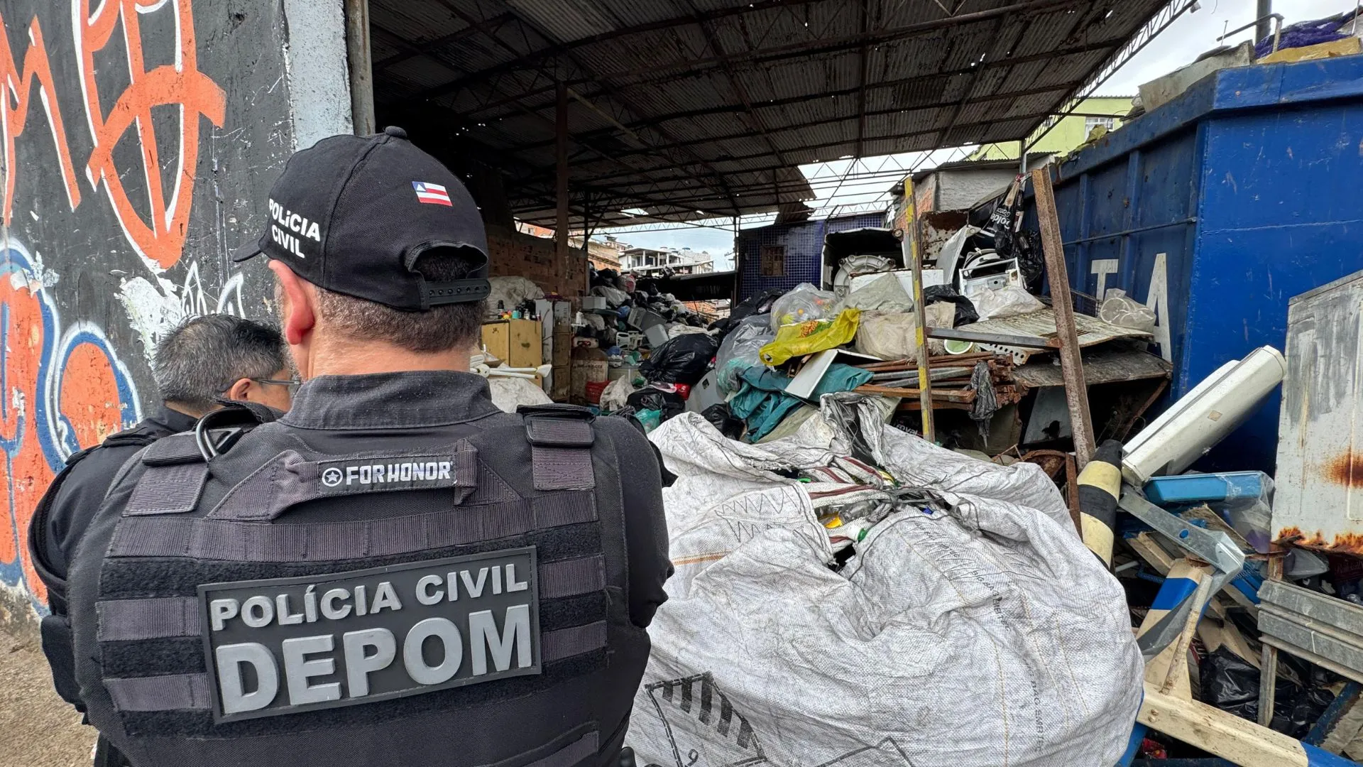 Ferros-velhos de Salvado são alvos de operação. Foto: Tony Silva e Filipe Conceição / Ascom-PCBA