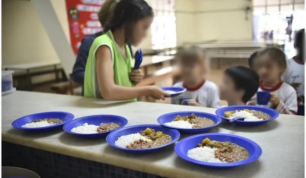 MP orienta que município baiano distribua merenda escolar para estudantes durante pandemia