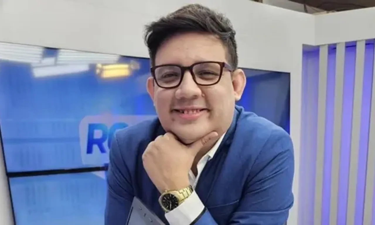 O jornalista e apresentador Erlan Bastos morreu na madrugada deste s&aacute;bado (17), aos 32 anos. | Foto: Redes Sociais