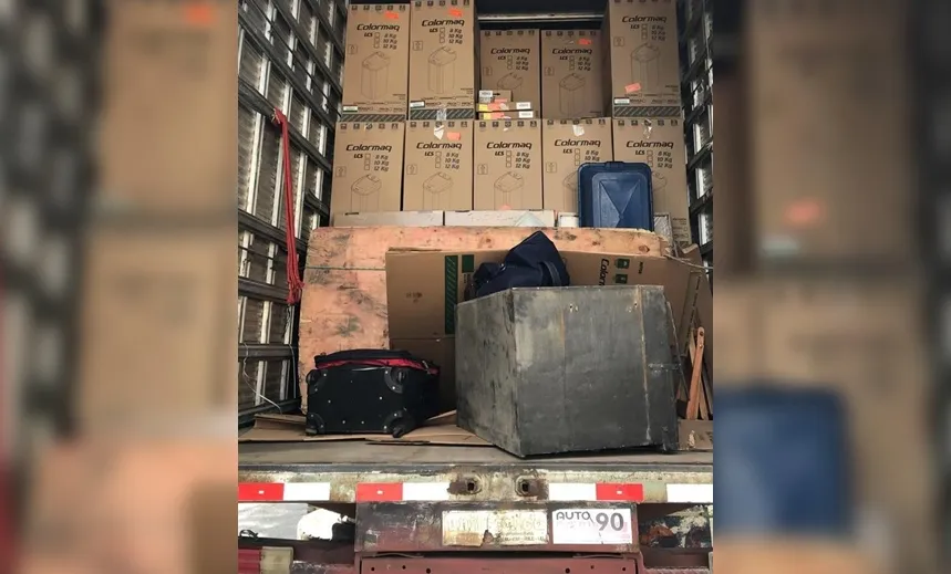 Carga de eletrodomésticos roubados avaliada em R$ 85 mil é descoberta na Bahia