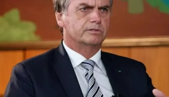 Com suspeitas de obstrução intestinal, Jair Bolsonaro realiza exames em hospital de São Paulo