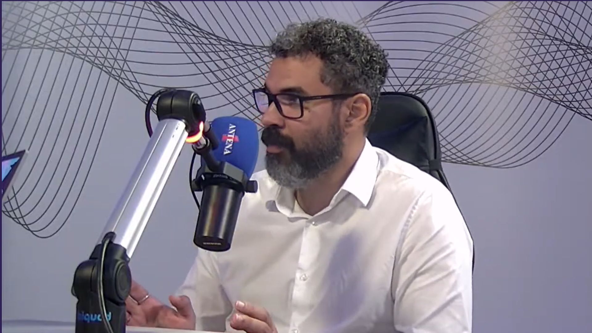 Analista aposta em queda da absten&ccedil;&atilde;o no segundo turno e aponta impacto para Lula e Fl&aacute;vio