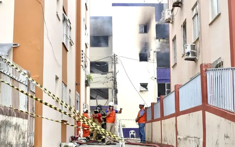 De acordo com avaliação de um engenheiro estrutural, a demolição deve atingir apenas a ala esquerda do edifício, abrangendo os 2º, 3º e 4º pavimentos/Foto: Secom/Pms