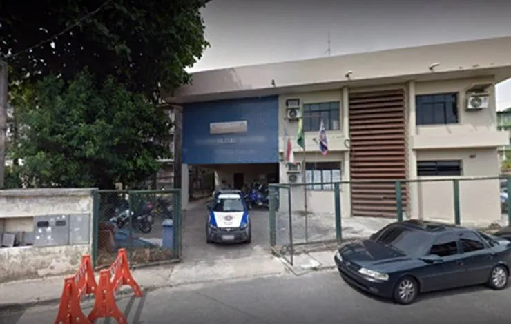 Homem é preso após matar mulher a tesouradas em Camaçari