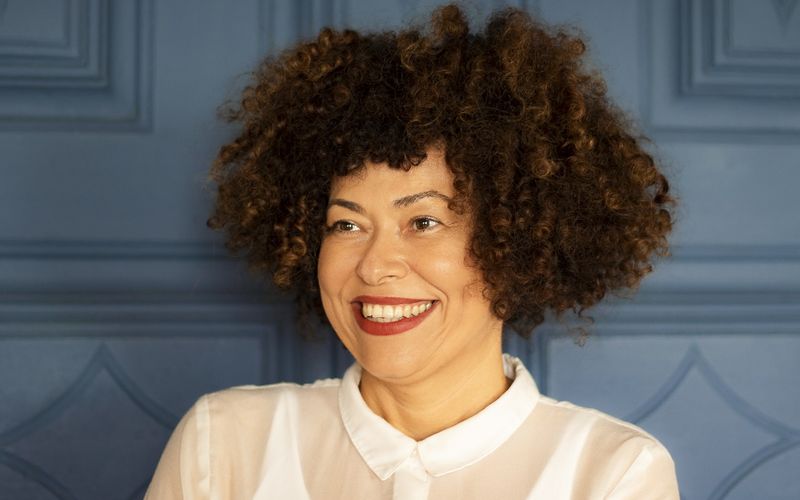 Sua escrita transita entre literatura, pesquisa acad&ecirc;mica e cr&iacute;tica social, consolidando seu nome entre os destaques da nova gera&ccedil;&atilde;o de autores baianos/Foto: Reprodu&ccedil;&atilde;o&nbsp;