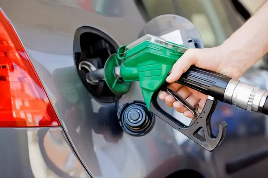 Subvenção econômica: como funciona o subsídio que segura o preço da gasolina?