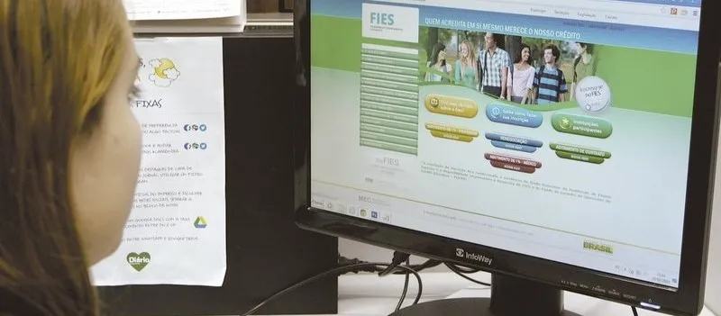 MEC discute reformulação no Fies e quer ampliar número de vagas