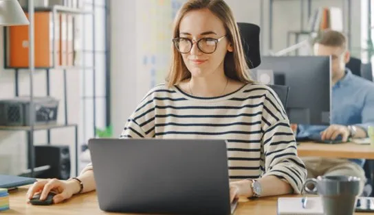 Cursos gratuitos de técnicas de escrita são oferecidos gratuitamente por diversas instituições