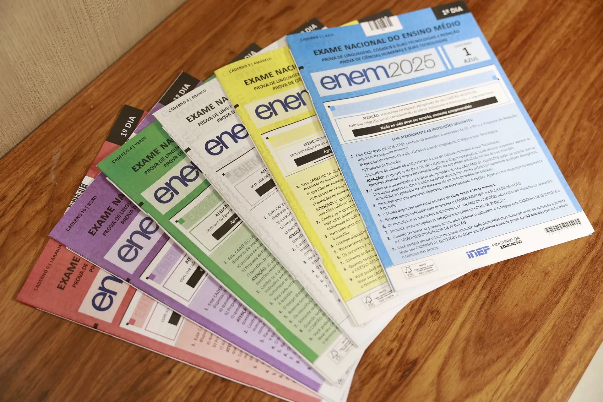 Cadernos De Provas Do 1º Dia De Aplicação Do Enem 2025  Angelo Miguel Mec