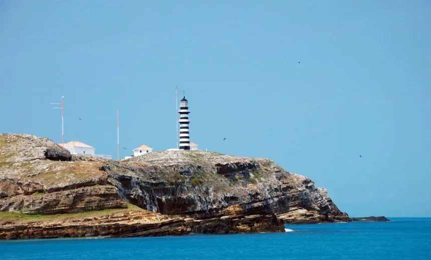 Senadores movem contra a leilão de petróleo em área da Bahia próxima à Abrolhos
