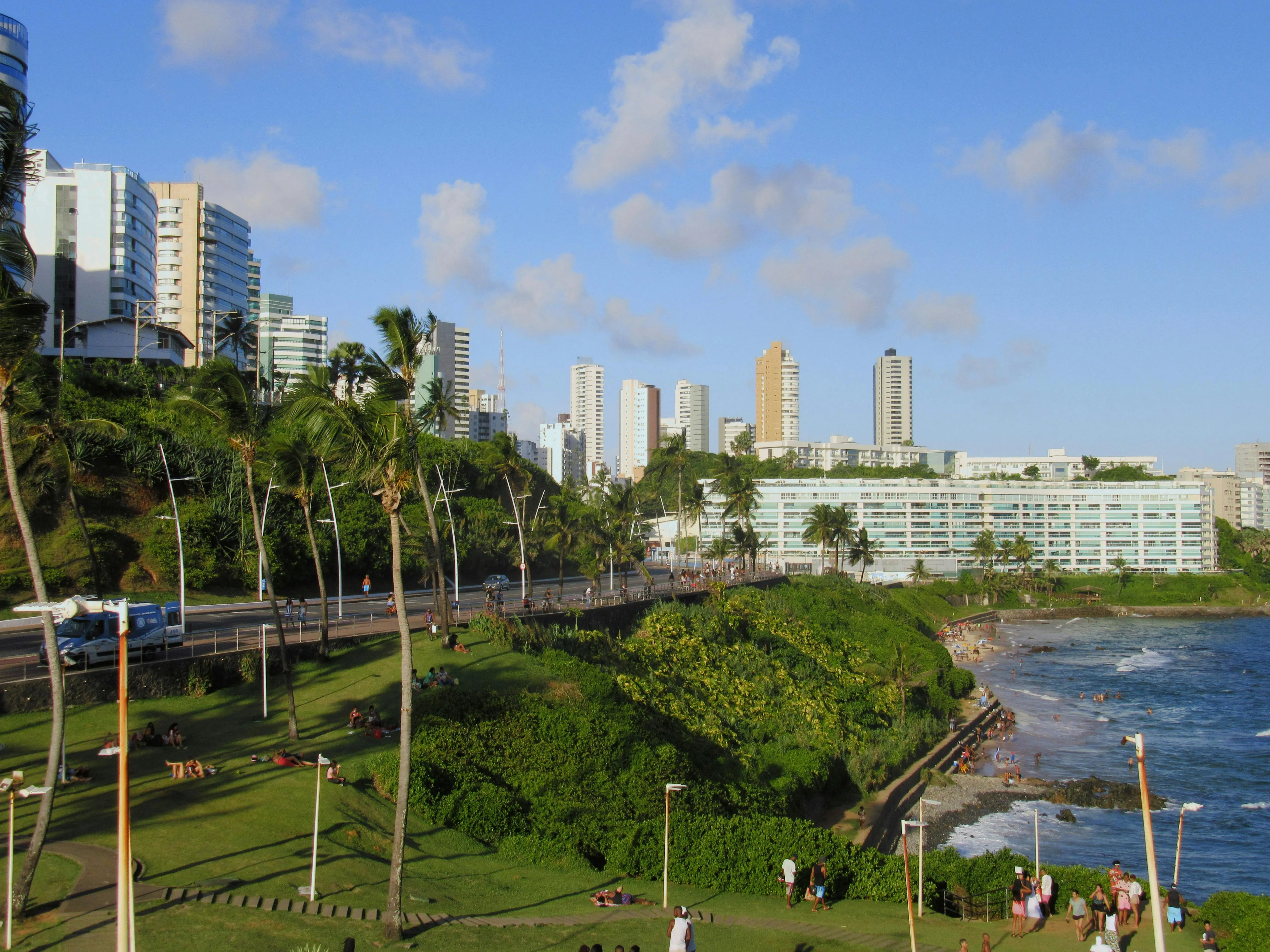 Tempo firme predomina em Salvador nesta quinta (30); máxima pode chegar a 32°C