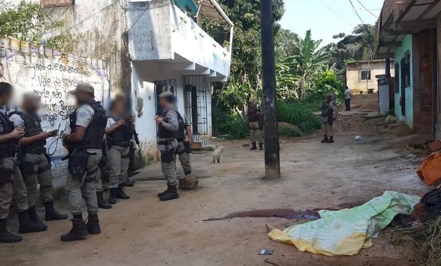 Após tiroteio, corpo esquartejado é encontrado no bairro de Tancredo Neves