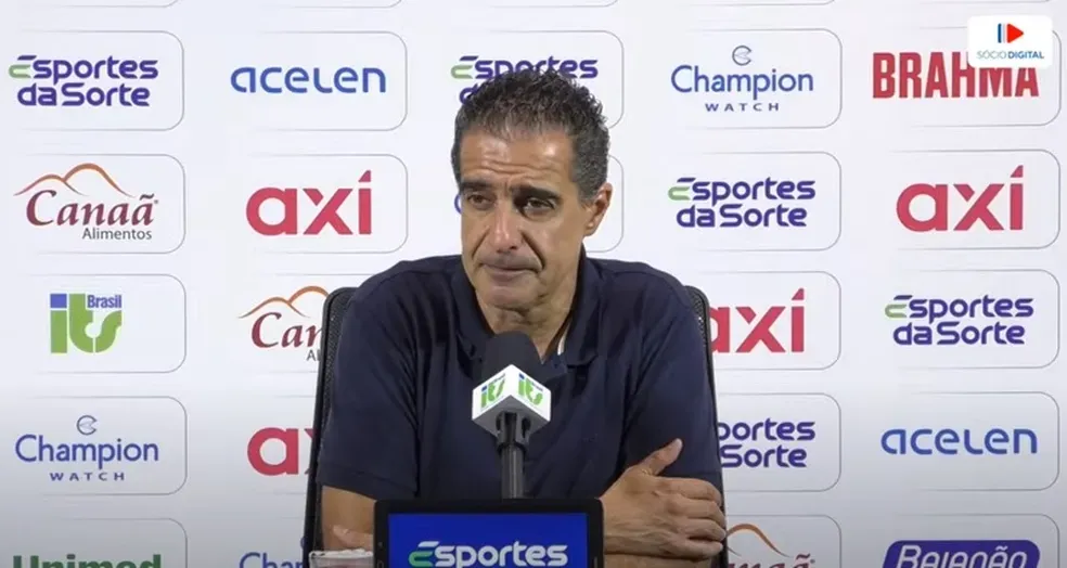 Paiva lamenta erros do Bahia no segundo tempo e comenta sobre reforços