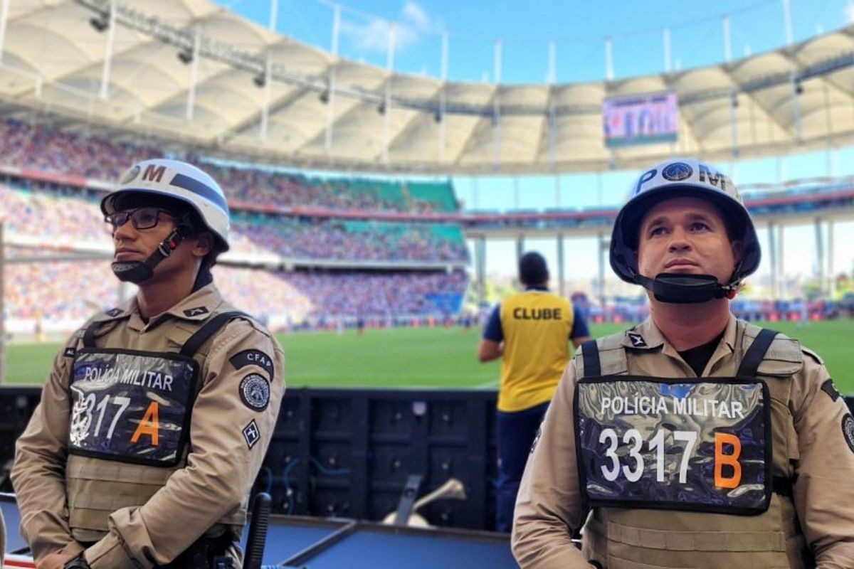 Tendo torcida &uacute;nica definida, o BaVi deste s&aacute;bado (7) que define o t&iacute;tulo do Baian&atilde;o 2026 ter&aacute; quase 500 policiais militares na opera&ccedil;&atilde;o de seguran&ccedil;a. Foto: PMBA