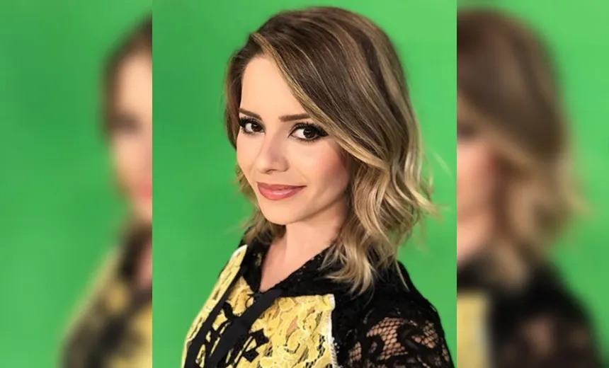 ‘GÓTICA SUAVE’: Sandy aparece com ‘cabelão’ e chama a atenção nas redes sociais; Veja fotos