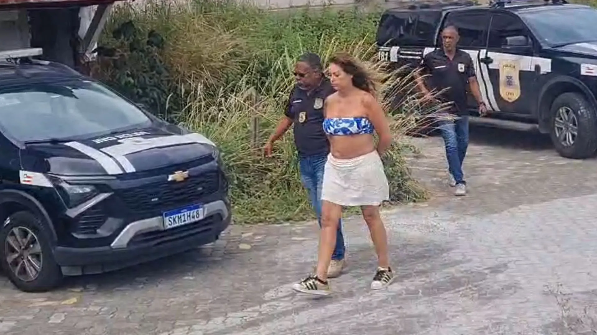 Turista do RS presa por injúria racial chega à audiência de custódia em Salvador