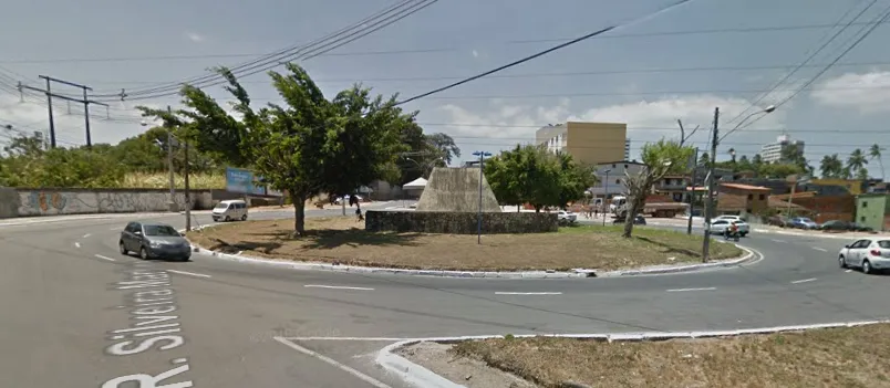 VELOZES E FURIOSOS: Suspeitos de assalto fogem de blitz e trocam tiros com a PM em Salvador