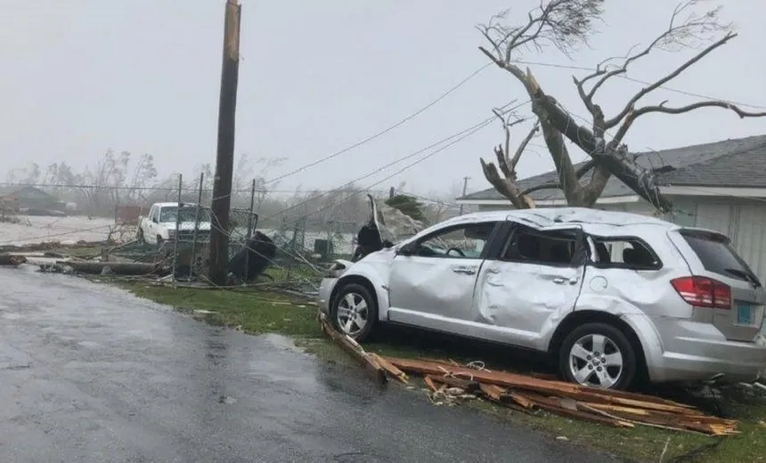 Furacão Dorian atinge EUA depois de destruição nas Bahamas