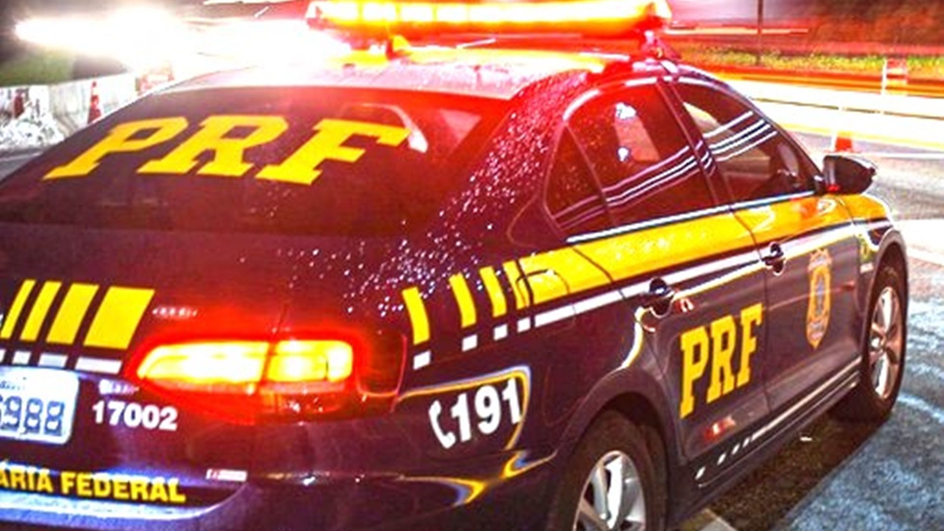 Colis&atilde;o entre carreta e motocicleta deixa um morto na BR-116, em Po&ccedil;&otilde;es. Foto: Ilustra&ccedil;&atilde;o PRF