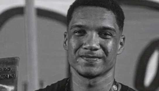 Vitória lamenta morte de jovem funcionário por câncer de pulmão