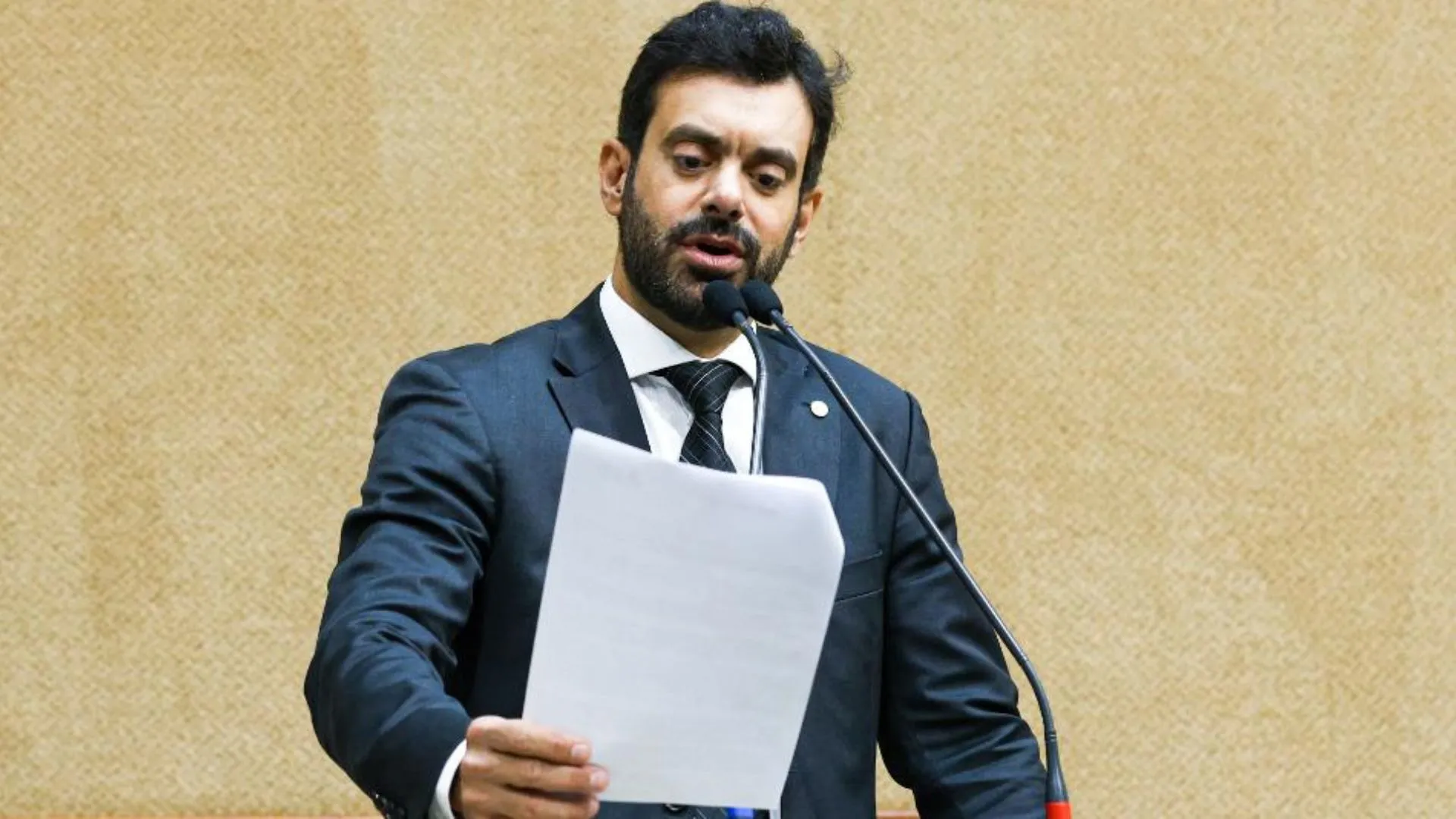 Pedalada: Tiago Correia questiona remanejamento de recursos do Bolsa Presença