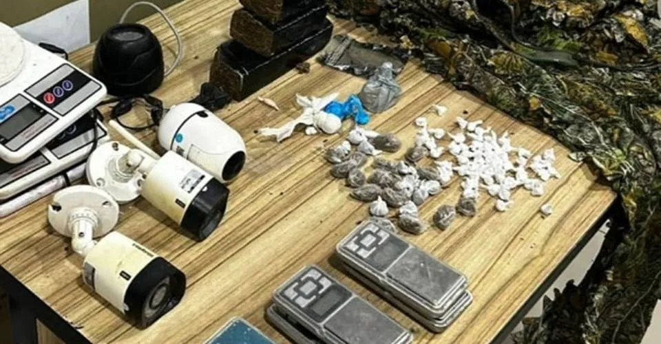 Drogas e equipamentos de monitoramento são apreendidos em Itabuna