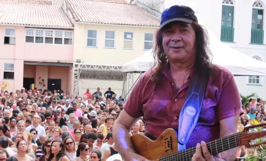 Cantor Zelito Miranda é internado no Hospital Roberto Santos 