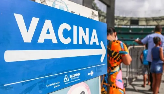 Vacinação contra Covid-19 e influenza é suspensa neste domingo em Salvador