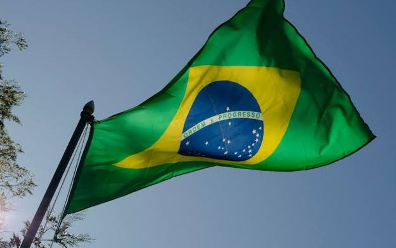Evento no Largo São Francisco reuniu mais de 100 entidades contra interferência política dos EUA/Foto: Freepik 