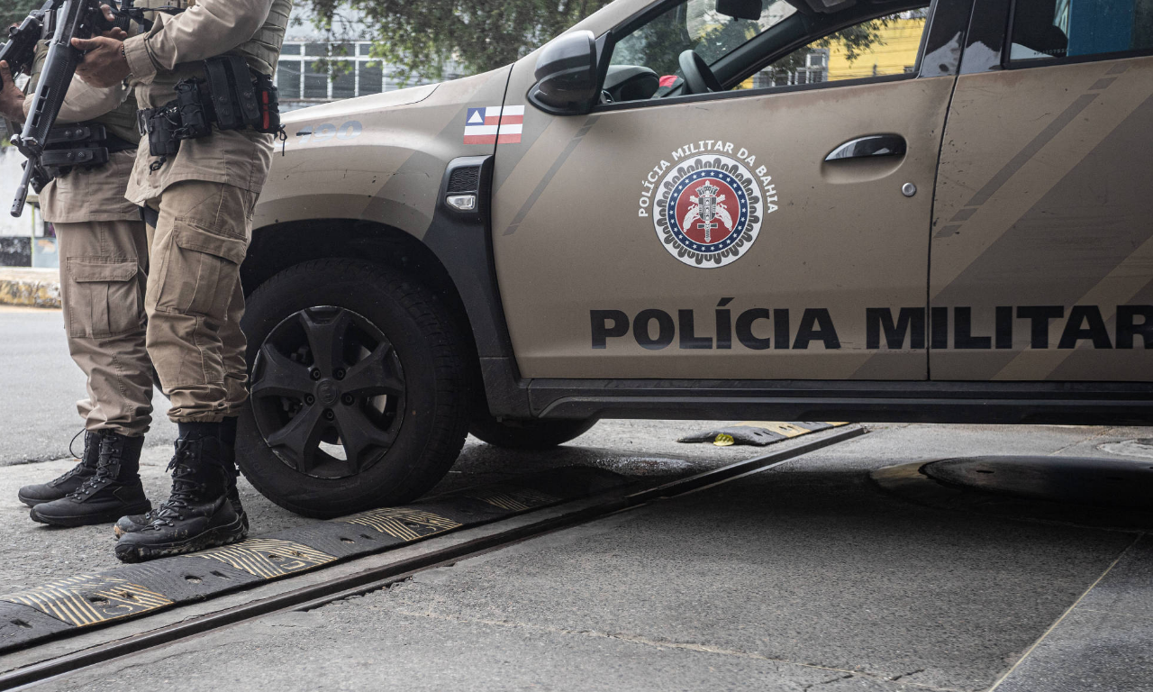 Pol&iacute;cia Militar