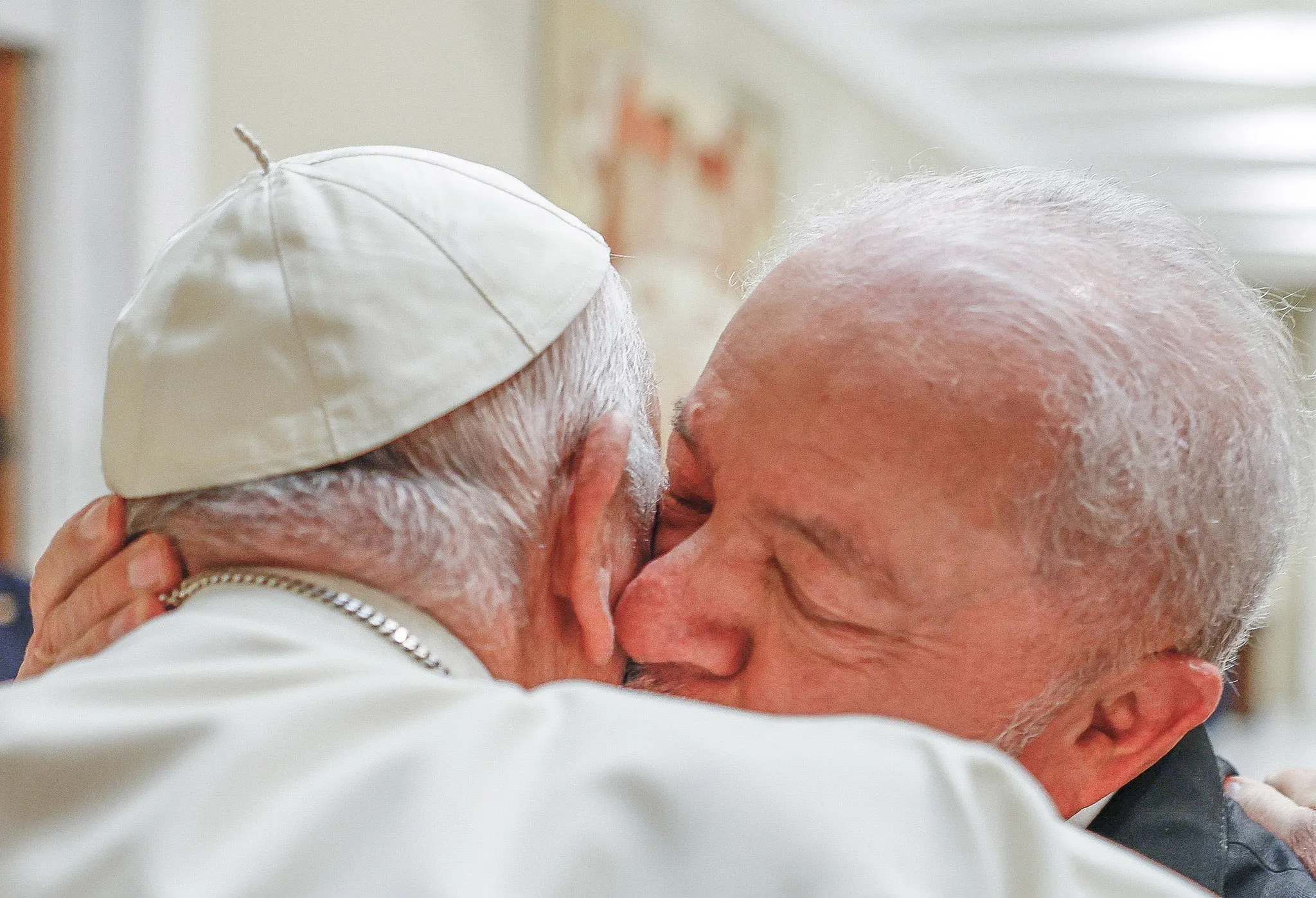 Lula decreta luto oficial de sete dias pela morte do Papa Francisco